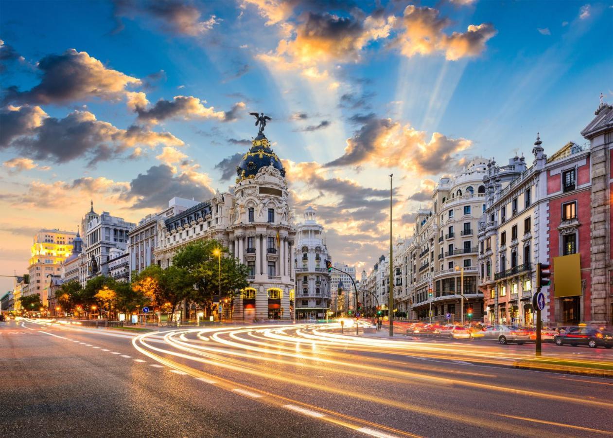 Bed and Breakfast La Reina de Gran Via -TPH Madrid Exterior foto